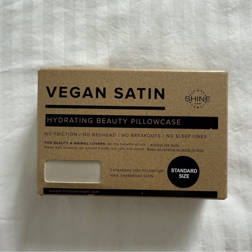 BRAND NEW* Vegan Satin Hydrating Beauty Pillowcase